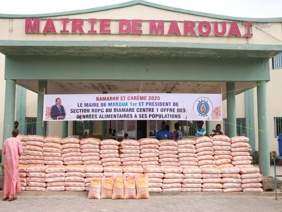 300 sacs de riz offerts par le président section Rdpc Diamaré centre 1