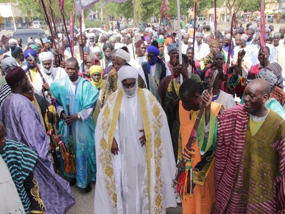 Sa Majesté Abdoulaye Yerima Bakari remercie Paul Biya